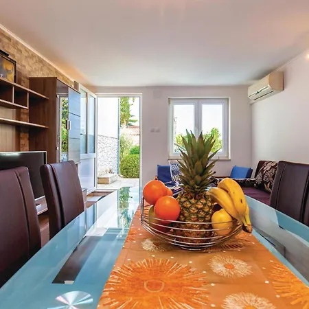 1 Bedroom Front In Selce