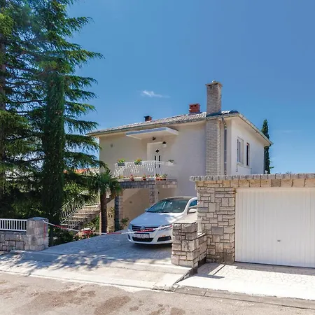 1 Bedroom Front In
