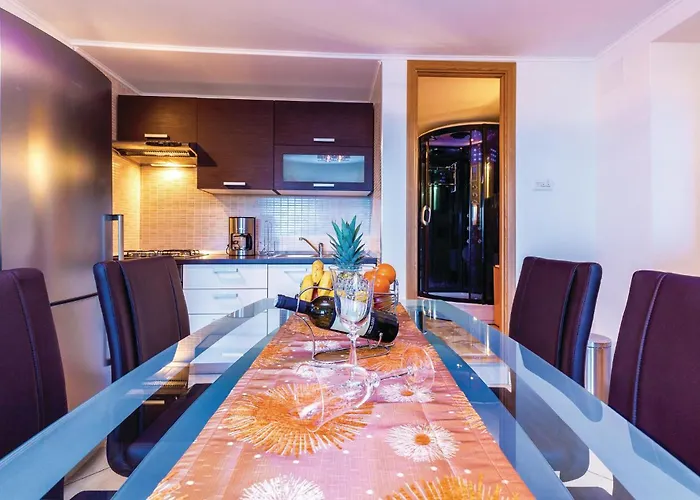 1 Bedroom Cozy In