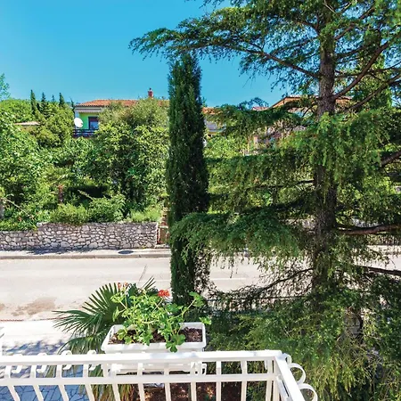 Apartment 1 Bedroom Gorgeous In