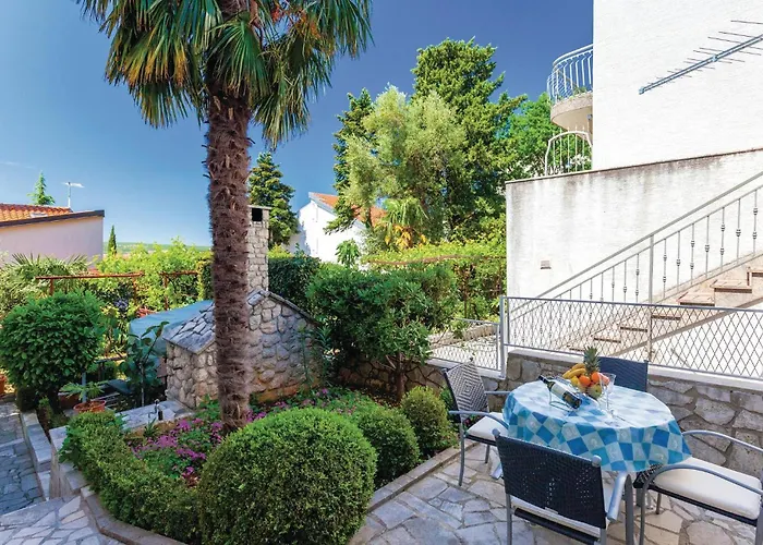 1 Bedroom Cozy In סלצה